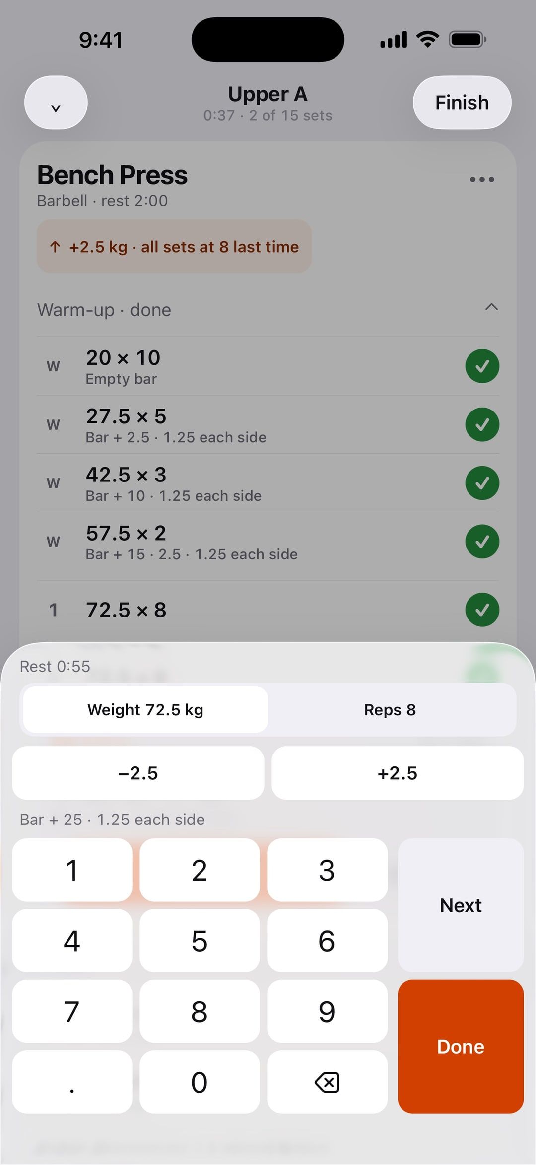 The set keypad in Batyr: weight and reps, ±2.5 steps and plates per side.